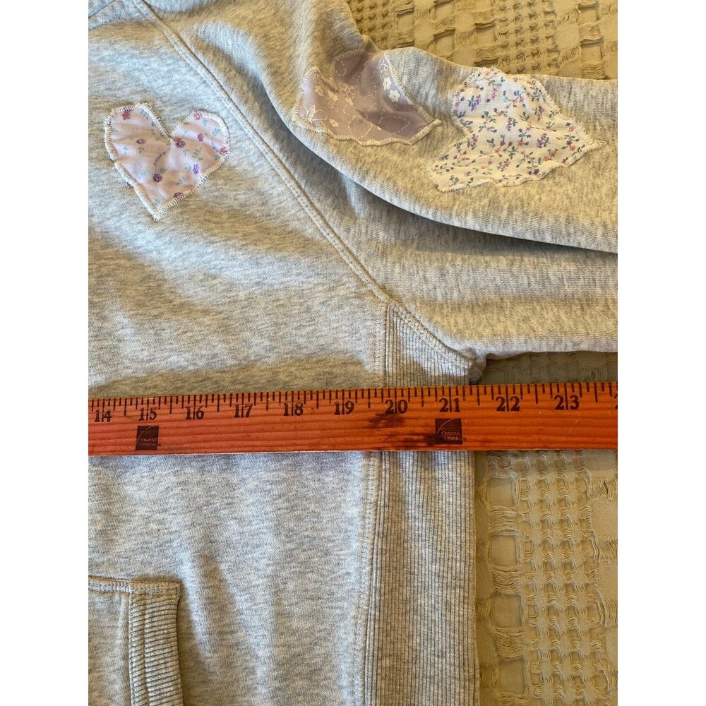 Champion Hoodie Womens Size Medium Gray Oversized Distressed Purple‎ Hearts - Picture 9 of 12